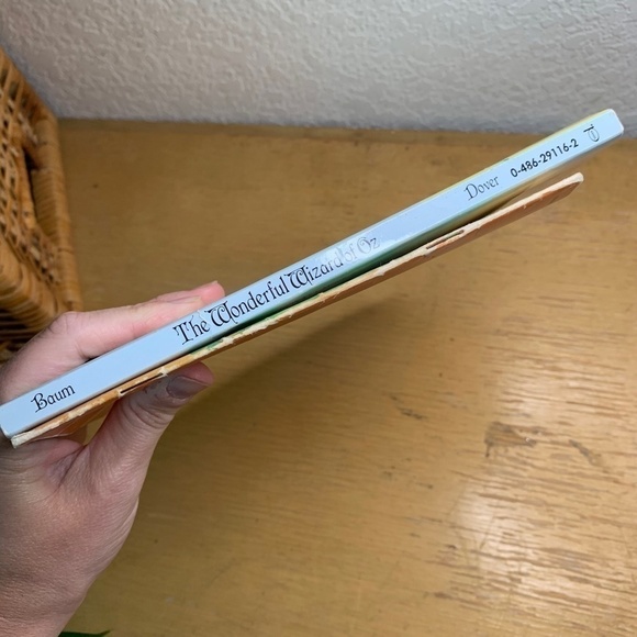 The Wizard Of Oz Book Bundle Of Two Paperback Books Children's And Chapter Book - Picture 11 of 11